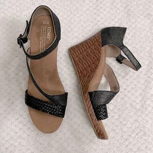 Toms Carissa black metallic strappy sandal wedge